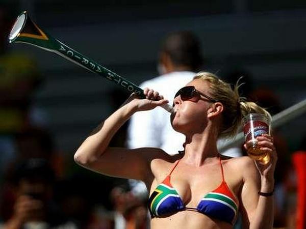 10 Hot Football Fans in Action beautiful football fans09 10 Hot Football Fans in Action