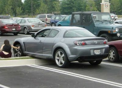 funny parking fail 8 10 Ways Not to Park Your Car   Parking Fail Pics