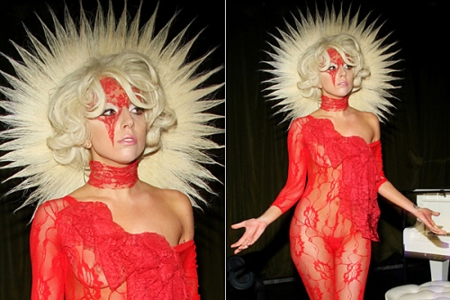 lady gaga sexy 2011 2 Top 10 Lady Gaga Costumes 