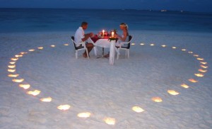 Top 10 Valentine’s Day Gifts For Her 2011 romantic dinner this valentines day 2011 300x182 Top 10 Valentine’s Day Gifts For Her 2011