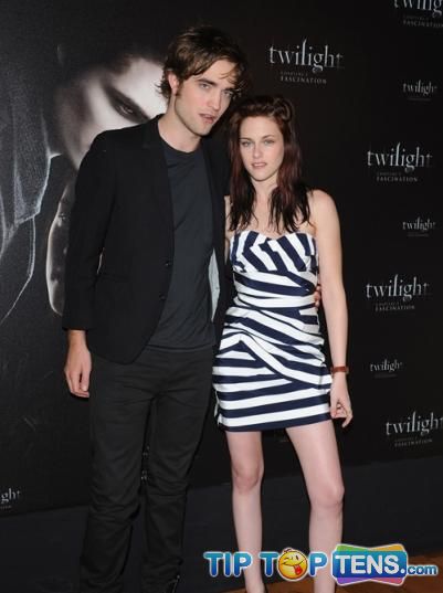 robert pattinson and kristen stewart Top 10 Hottest Celebrity Couples