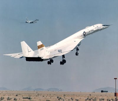 10 Pesawat Jet Tercepat di Dunia 7 XB 70 Valkyrie 10 Fastest Jet Aircraft In The World