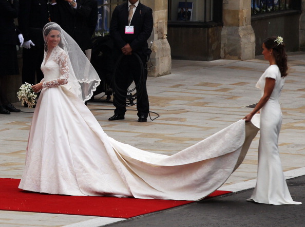 Kate Royal Wedding Dress1 10 Royal Wedding 2011 Photos