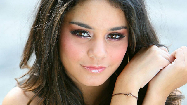 vanessa hudgens cute 10 Hot Vanessa Hudgens Wallpapers