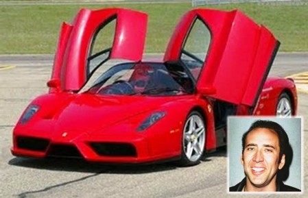 Selebritis Bermobil Ferrari