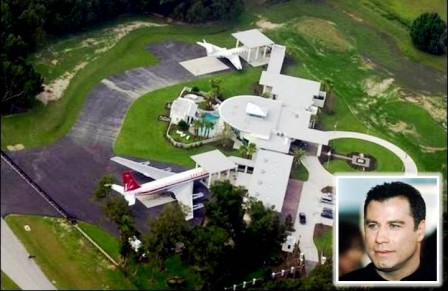 0714 e1311846465868 Top 10 Biggest Celebrity Houses