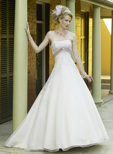 1950s style Top 10 Trending Wedding Dress Ideas in 2011