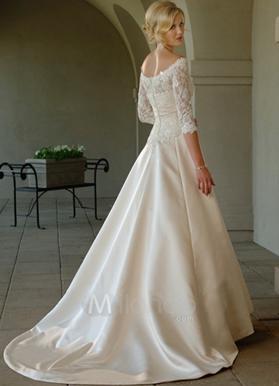 sleeves and straps Top 10 Trending Wedding Dress Ideas in 2011