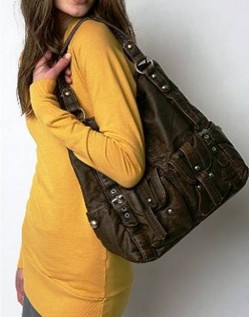 3. Over Sized Toe e1314603876586 Top 10 Best Womens Handbags in 2011