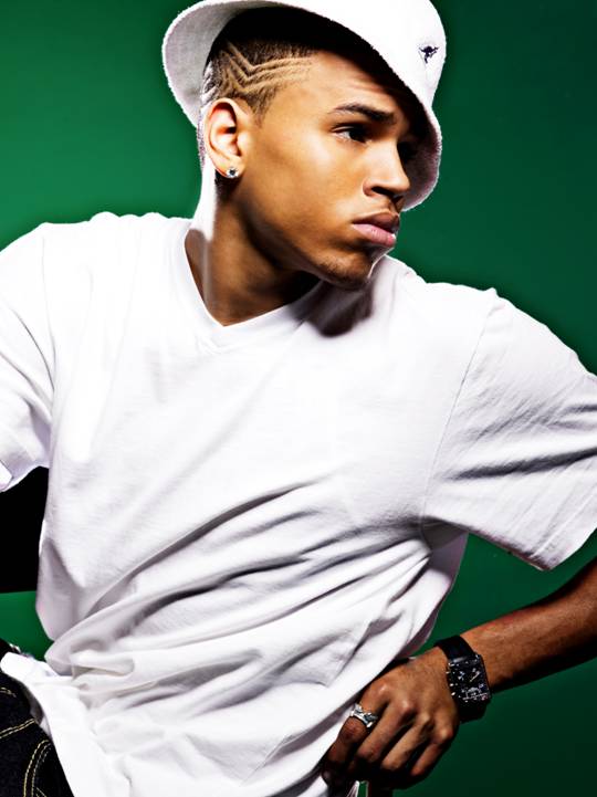 chris brown2 Top 10 Most Popular Male Singers in 2011