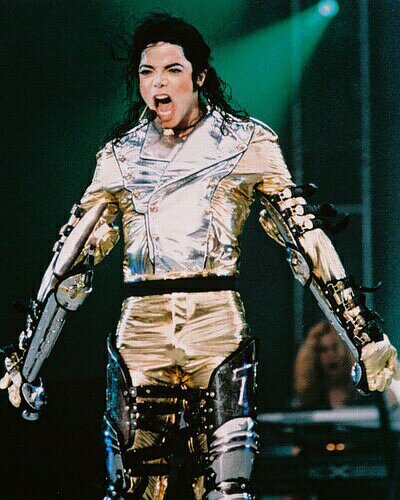 michael jackson 10 Celebrities Who Have Shocked The World With Their Dresses