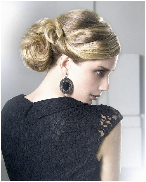 twisted hair bun Top 10 Best Wedding Hairstyles For Brides