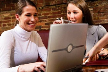 Top 10 Interview Dressing Tips for Women 1. Research or Call Company’s Receptionists e1315508467593 Top 10 Interview Dressing Tips for Women