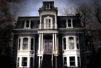 2. Hunting the Haunted Mansion e1318869714679 Top 10 Canada Halloween Party Destinations 