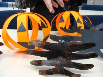 Craft Ideas  Kids  Paper on Paper Craft For Kids E1318862682565 Top 10 Halloween Party Ideas