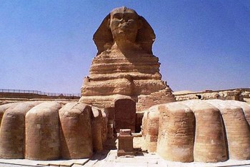 9. Great Sphinx of Giza e1319819293638 Top 10 Most Popular Historical Places in the World