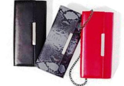 Top 10 Best Christmas Gifts for Mothers 5. Victoria’s Secret Foldover Clutch Top 10 Best Christmas Gifts for Mothers