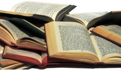 2. Worthwhile Summary Scope of Pile of Books e1323162736510 Do People Really Care About Top 10 lists?
