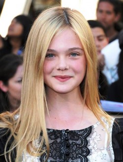 10. Ella Fanning e1330086986530 Top 10 Richest Teen Celebrities of 2012