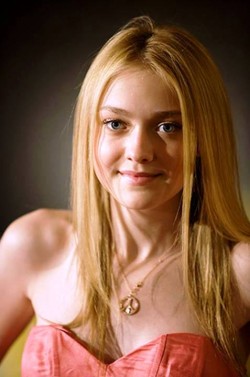 9. Dakota Fanning e1330087051740 Top 10 Richest Teen Celebrities of 2012