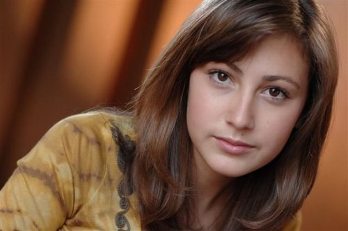 taylor dooley 2012 10 Prettiest Young Actresses Who Were Born in The Month of February