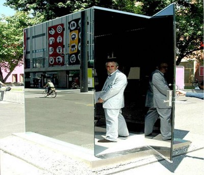 10 Most Bizarre Toilets The World Have Ever Seen 1. I See You but You Can’t See Me e1332153172971 10 Most Bizarre Toilets The World Have Ever Seen