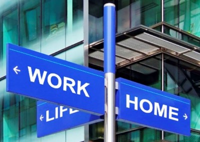 10 Ways to Become a Best Dad 8. Don’t Bring Your Job At Home e1338223271959 10 Ways to Become a Best Dad