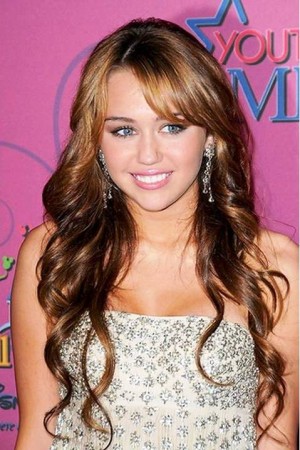 1. Curly Sexy Layered Style e1341813510475 Top 10 Best Teenage Girl Hairstyles in 2012