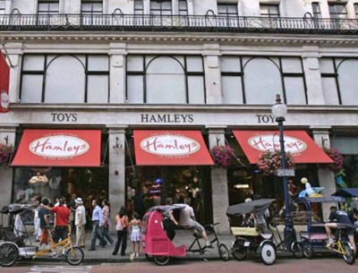 10. Hamleys e1342013719138 10 Best Places to Shop in London
