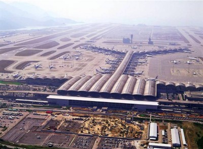 10. Hong Kong International Airport e1350373537629 Top 10 Biggest Airports in the World