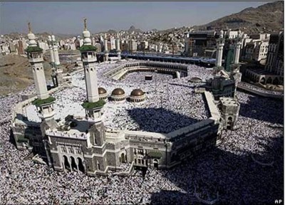 10. Travel to Mecca e1349967581613 Top 10 Facts about Eid al Adha 2012