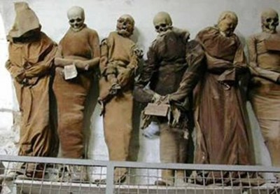 3. Catacombe dei Cappuccini e1351245705497 Top 10 Most Bizarre Cemeteries in the World