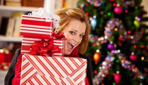 Top 10 Holiday Shopping Tips that Keep the Christmas Spirit 1. Shop with Christmas Joy Top 10 Holiday Shopping Tips that Keep the Christmas Spirit
