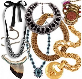 2. Accessories e1355756452479 Top 10 Christmas Gifts for Women in 2012