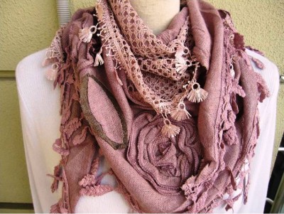 5. ShawlScarf e1355756489173 Top 10 Christmas Gifts for Women in 2012