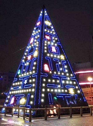 9. Pac man Tree e1355845058980 Top 10 Weirdest Christmas Trees in the World
