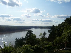 1024px-Lower_Missouri_River