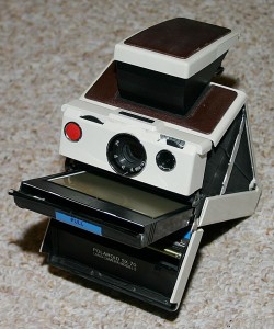 800px-Polaroid_SX-70