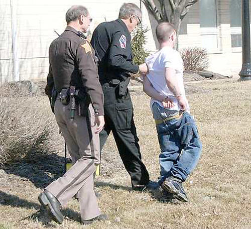 saggy-pants-arrested