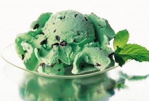 Green-Mint-Chocolate-Chip-Ice-Cream-colors-34739537-1280-867