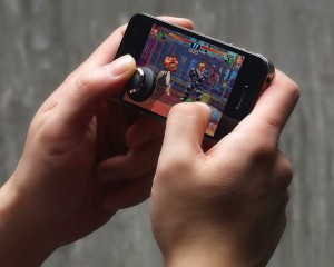 Brick-Joystick-for-Smartphone-Gaming