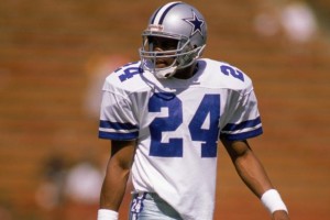 hi-res-2666025-everson-walls-of-the-dallas-cowboys-stands-on-the-field_crop_north