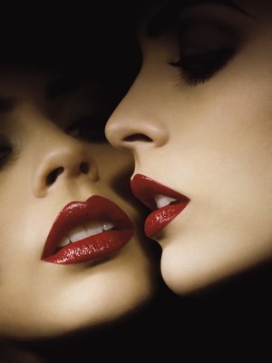 lips,crimson,lipstick,red-995ec0a6ffdc7d2c75b07fd8a00f5278_h