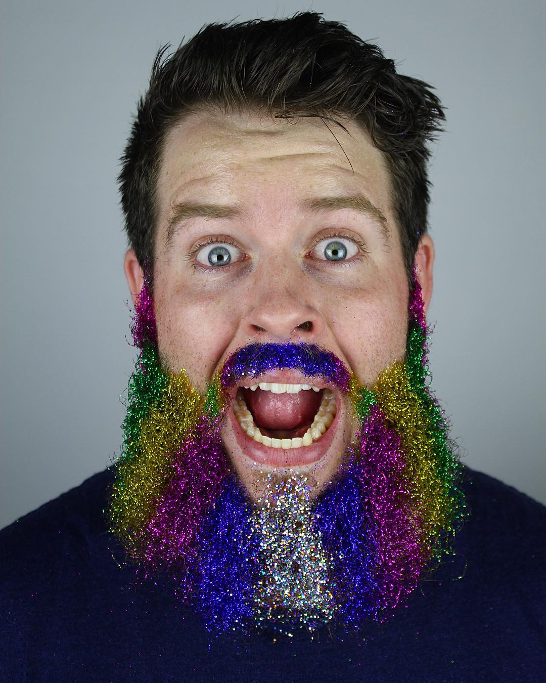 13_spectacular_glitter_beards_on_instagram_02